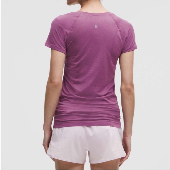 lululemon Swiftly Tech Short-Sleeve Shirt 2.0 Hip Length - Picture 3 of 11